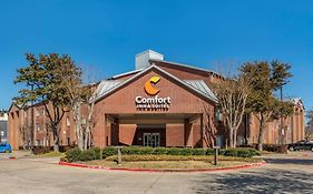 Comfort Inn & Suites North Dallas-Addison
